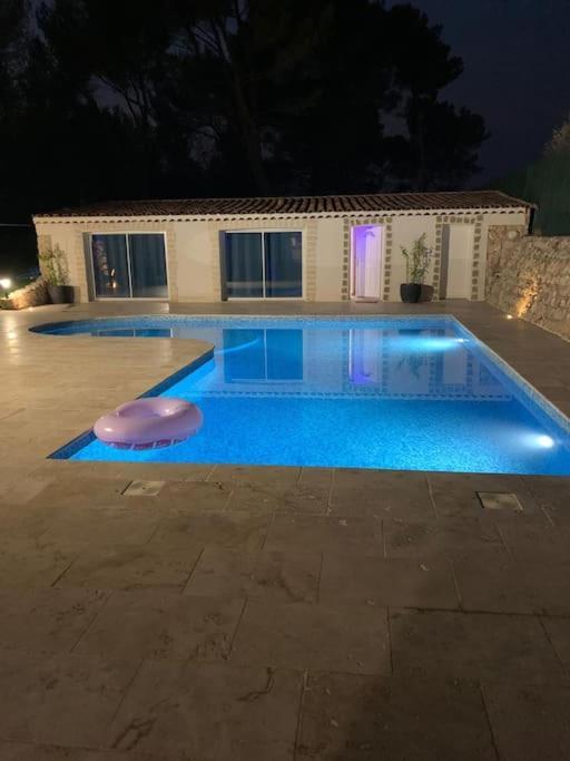 Jolie Maison Avec Vue Sur Piscine Bouc Bel Air Bagian luar foto